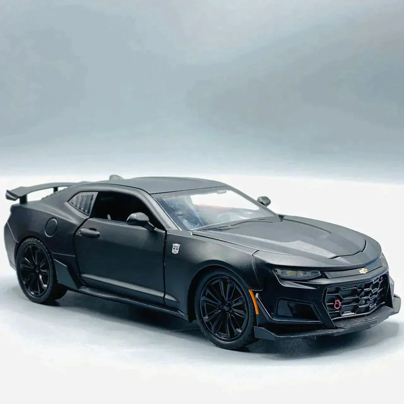 Load image into Gallery viewer, Diecast Chevrolet Camaro With Light Scale 1:24 - TZP1
