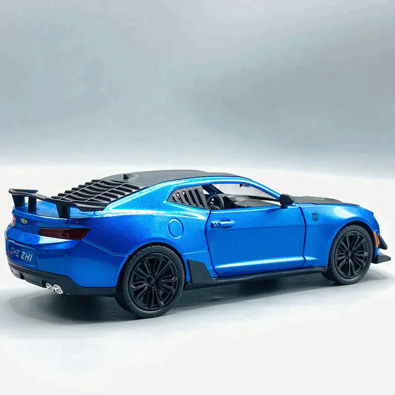 Load image into Gallery viewer, Diecast Chevrolet Camaro With Light Scale 1:24 - TZP1
